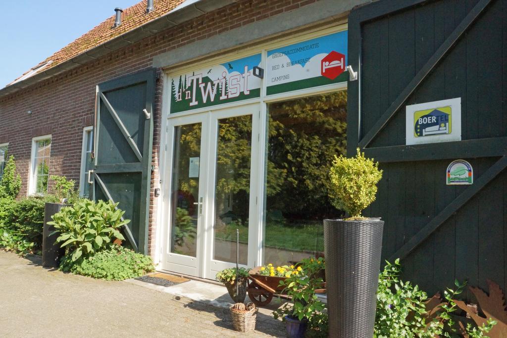D'N Twist Bed and Breakfast Overloon Buitenkant foto
